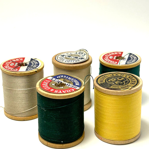 Vintage Thread On Wooden Spools Lot Of 24 Large And 8 Small Spools - Picture 9 of 11